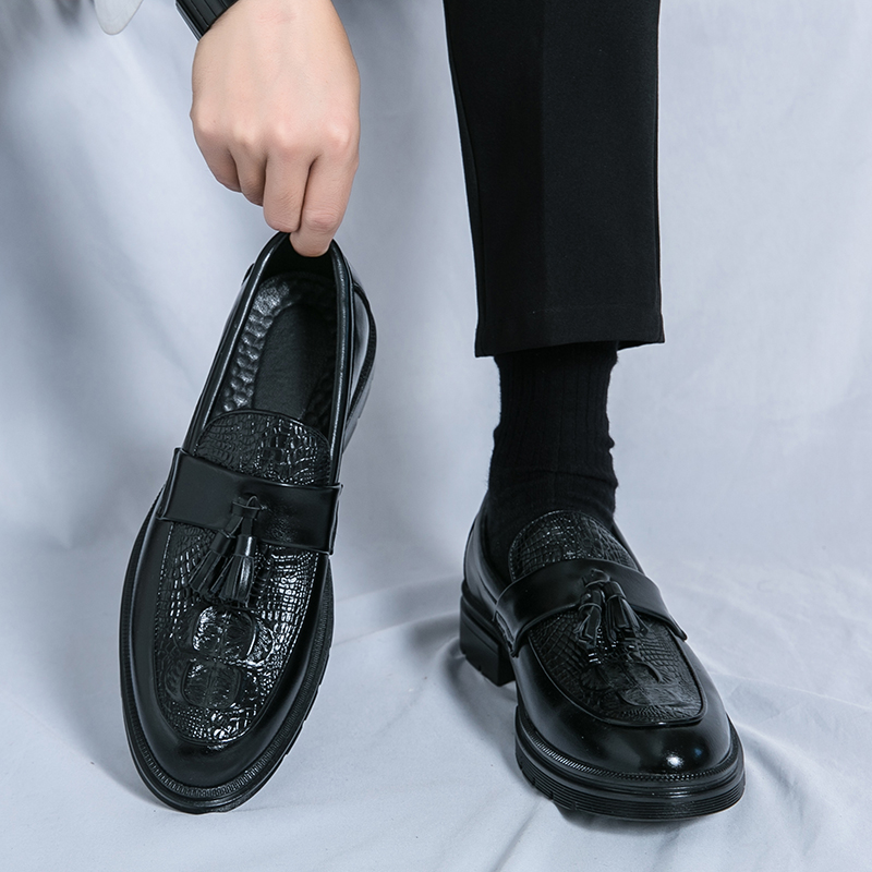 Scarpe da uomo in pelle da uom - Mens Grooming On Sale recensione e prezzo